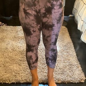 calvin klein cropped leggings🦋